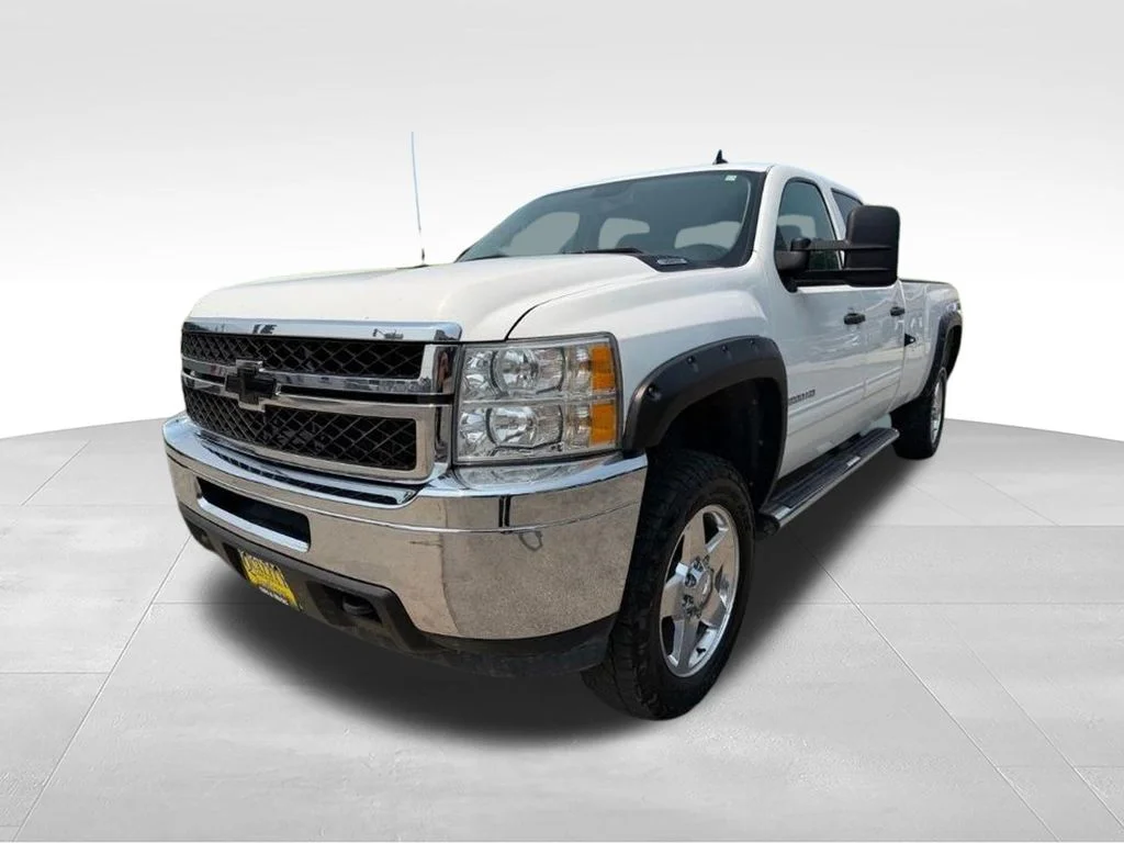 Used 2012 White Chevrolet LT image 1