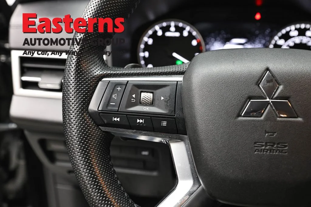 Used 2024 Black Mitsubishi SE image 15