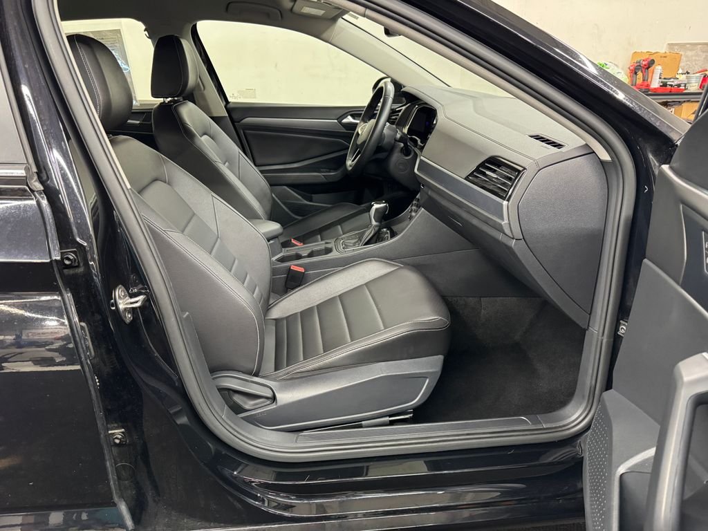Used 2024 Black Volkswagen 1.5T SE image 28