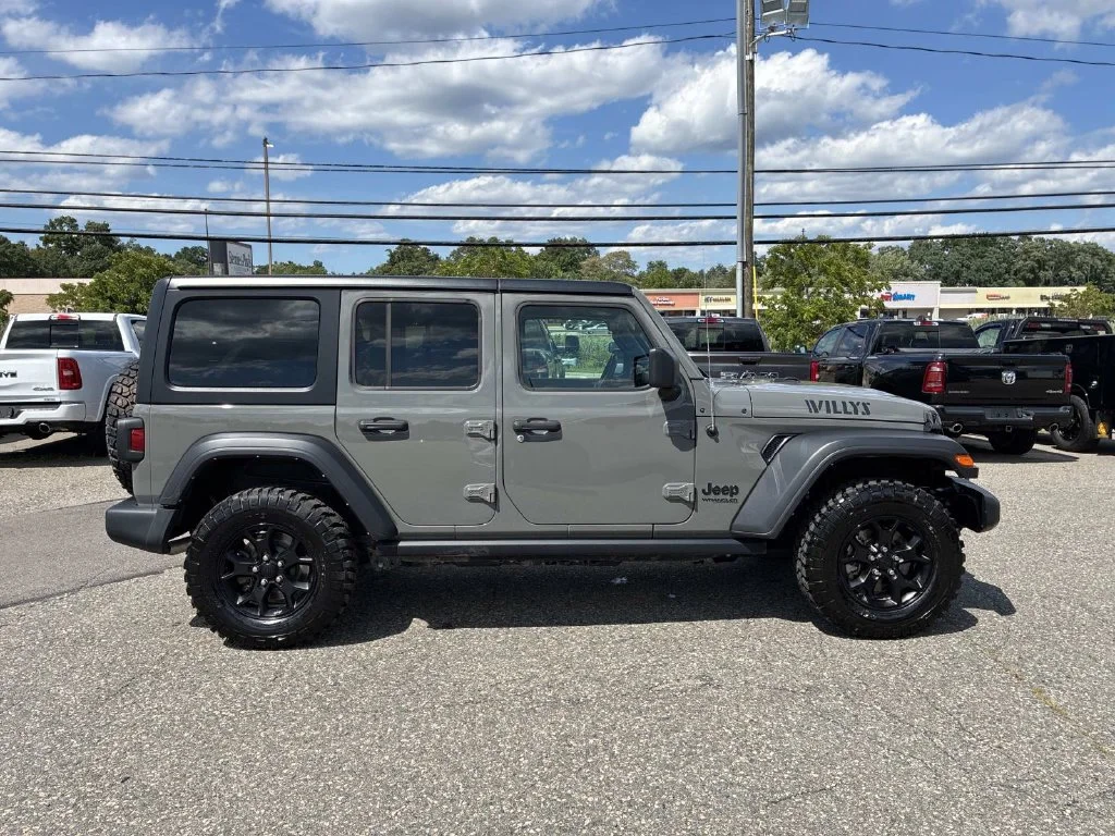 Certified Used 2022 Gray Jeep Unlimited Willys image 8