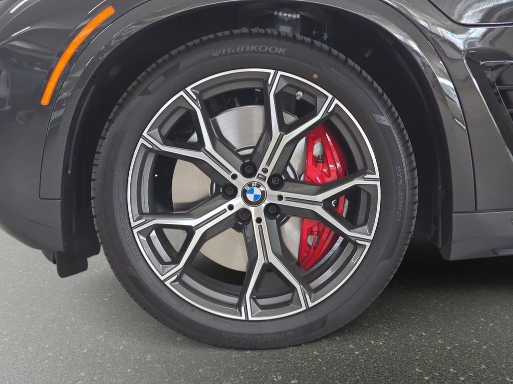 New 2026 Dravit Grey Metallic BMW xDrive50e image 21