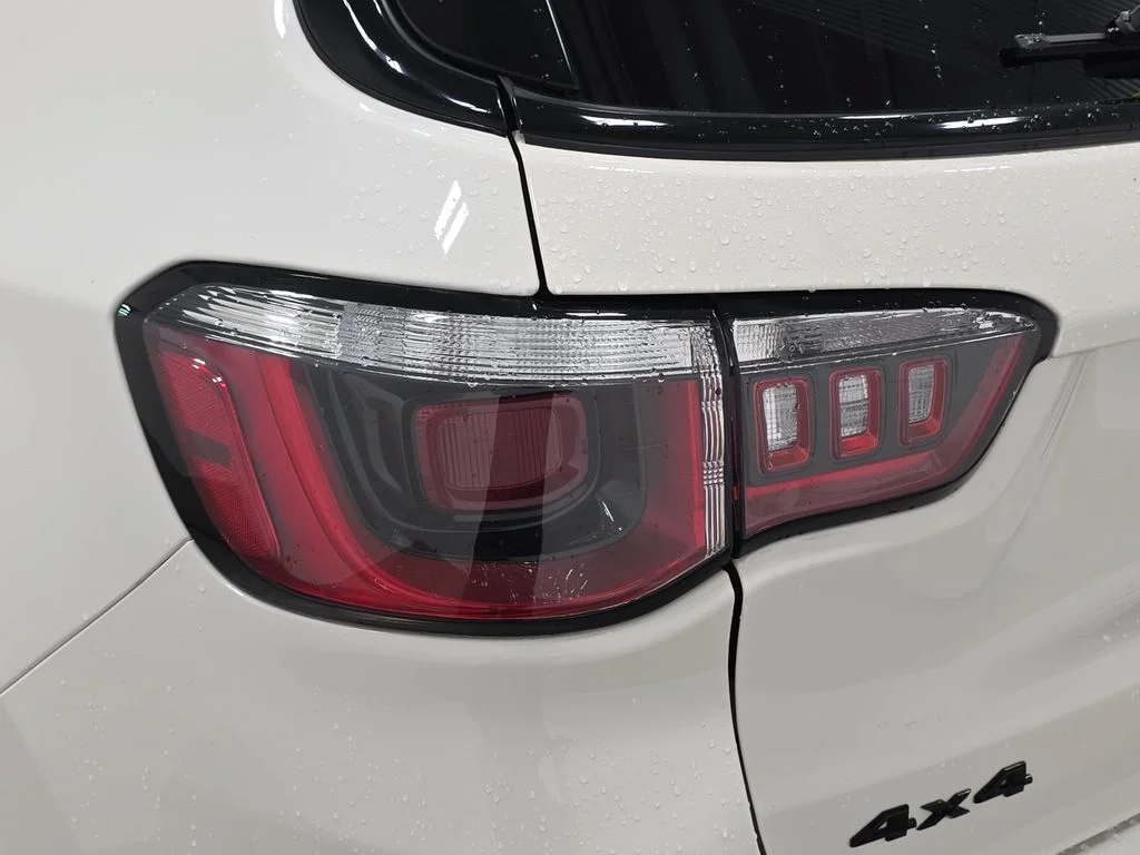 Used 2019 White Clearcoat Jeep Latitude image 31