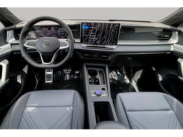 New 2026 Platinum Gray Metallic Volkswagen 2.0T SE R-Line Black image 7