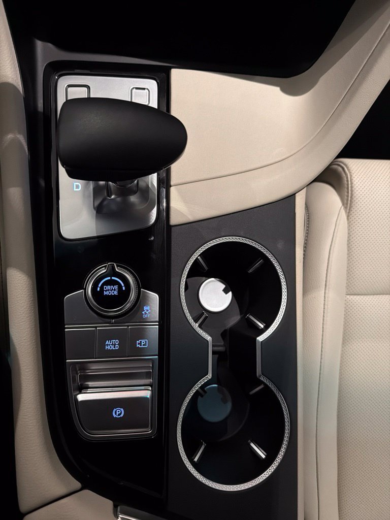 2026 GENESIS G70 Standard - Photo 11