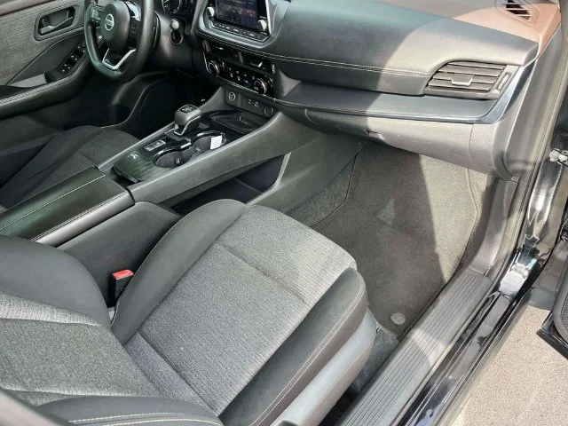 Certified Used 2021 Super Black Nissan S image 23