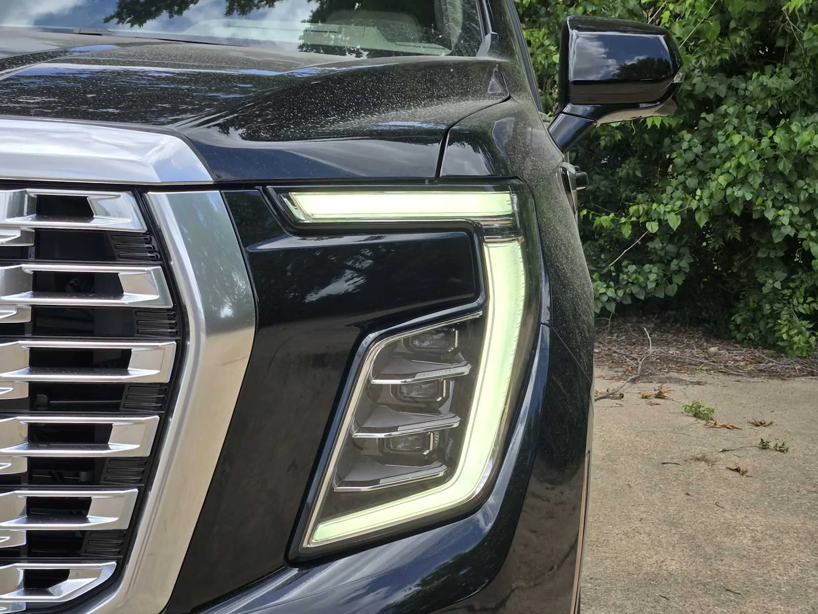 2026 GMC Yukon XL Denali - Photo 5