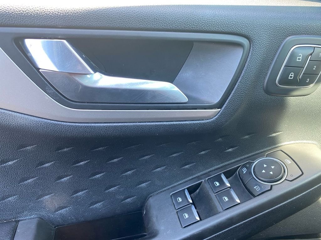 Used 2020 Blue Ford SEL image 12