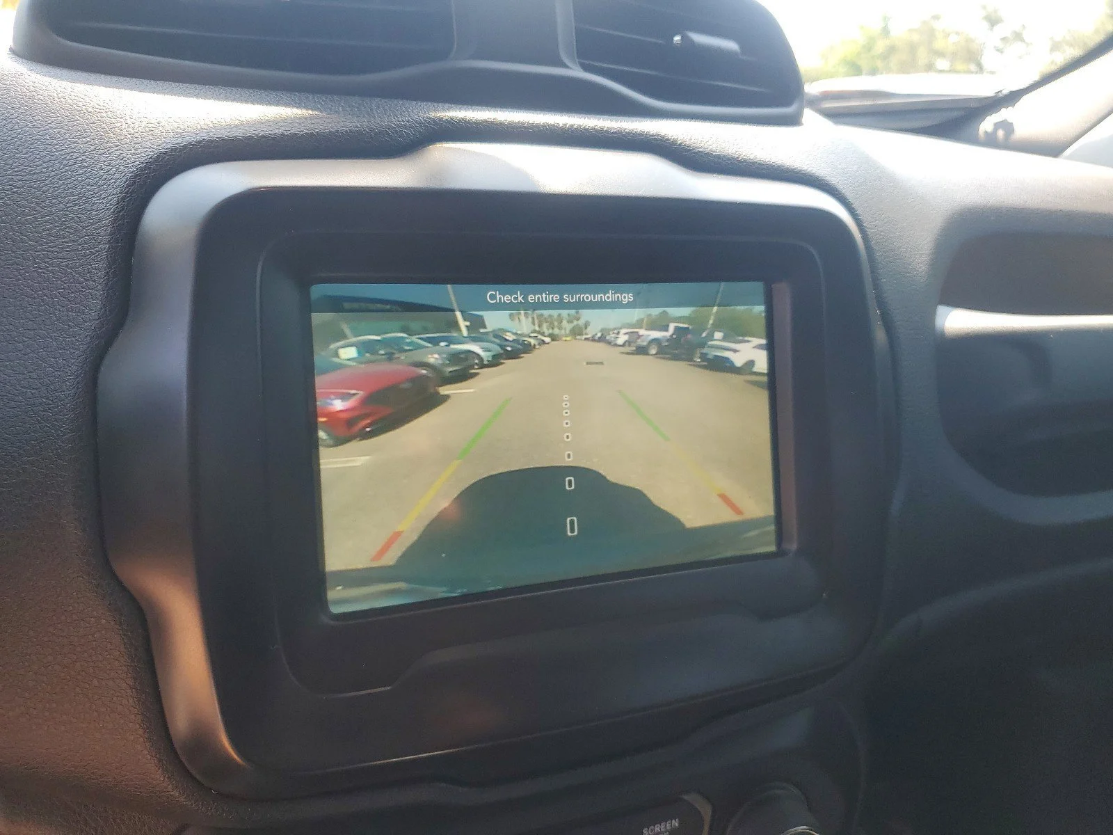 Used 2018 Granite Crystal Metallic Clearcoat Jeep Altitude image 23