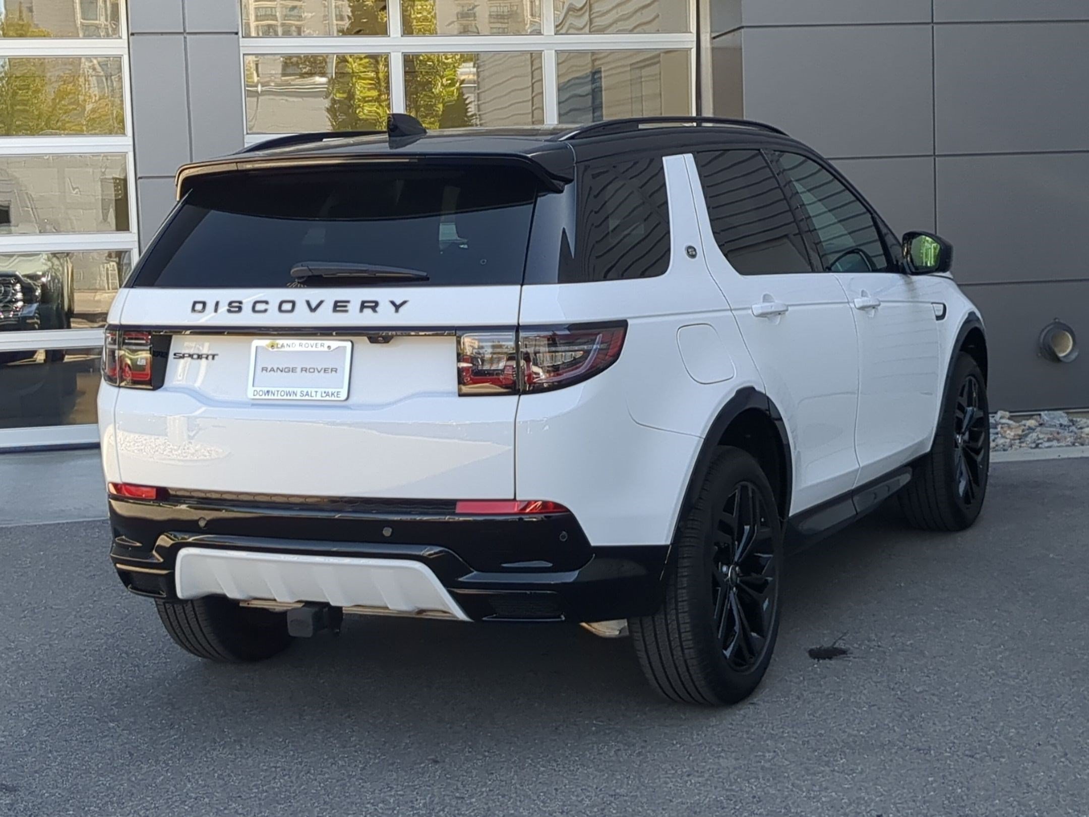 New 2026 Fuji White Land Rover Landmark image 5