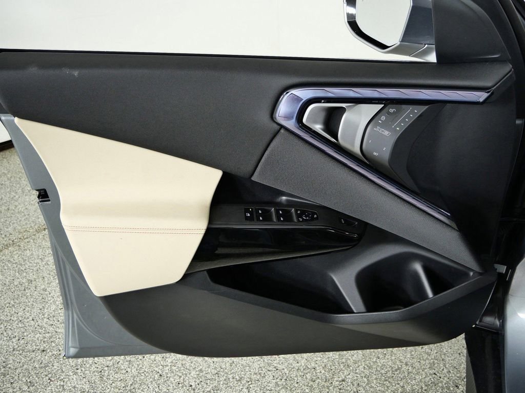 Used 2026 Skyscraper Grey Metallic BMW 30 xDrive image 33