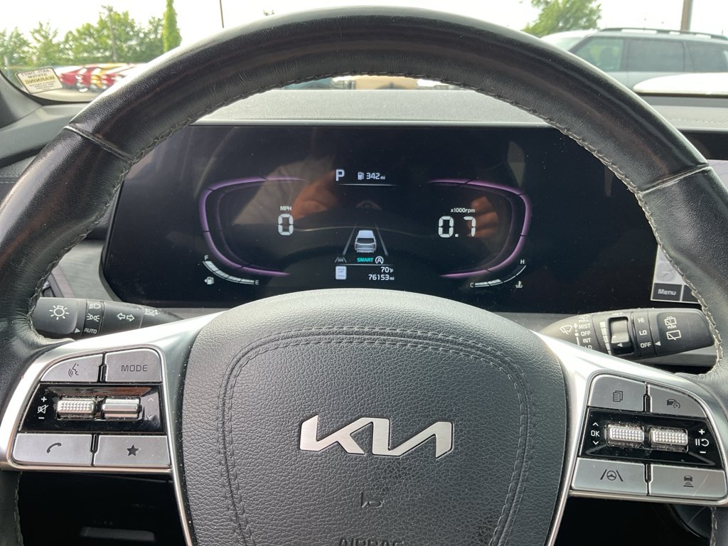Used 2023 Jungle Green Kia EX X-Line image 27