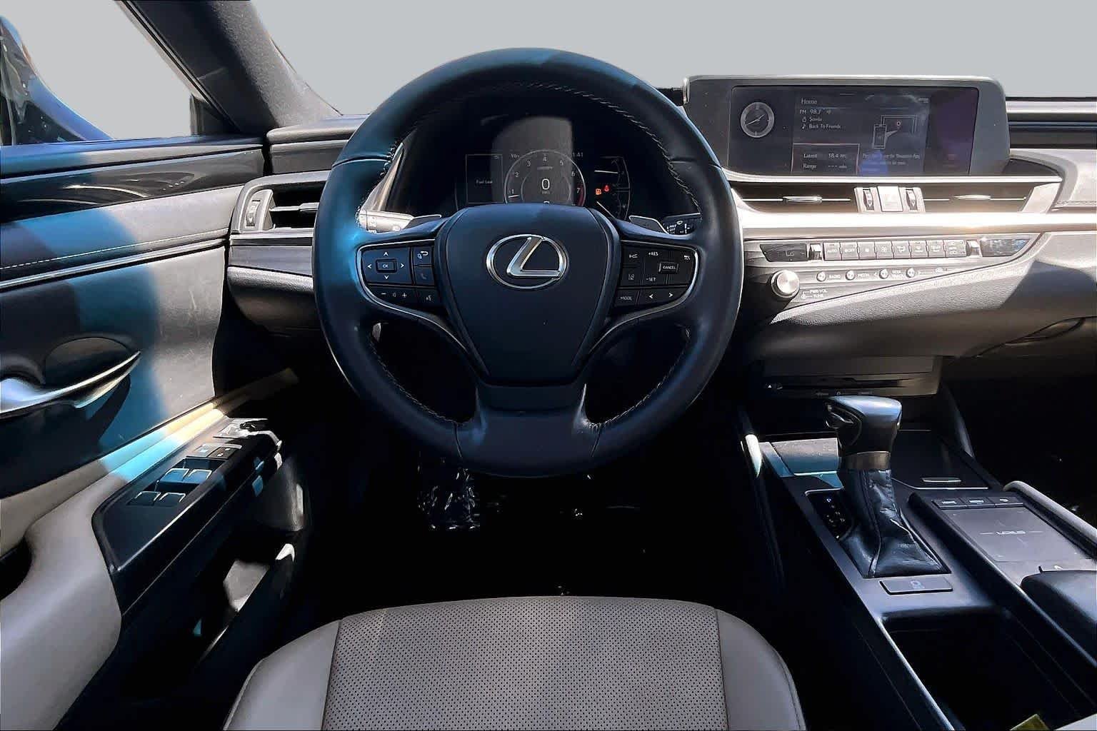 Certified Used 2021 Eminent White Pearl Lexus  image 6
