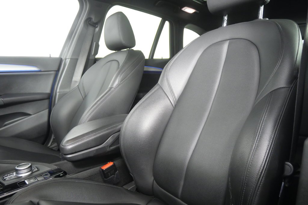 Used 2021 Misano Blue Metallic BMW xDrive28i image 11