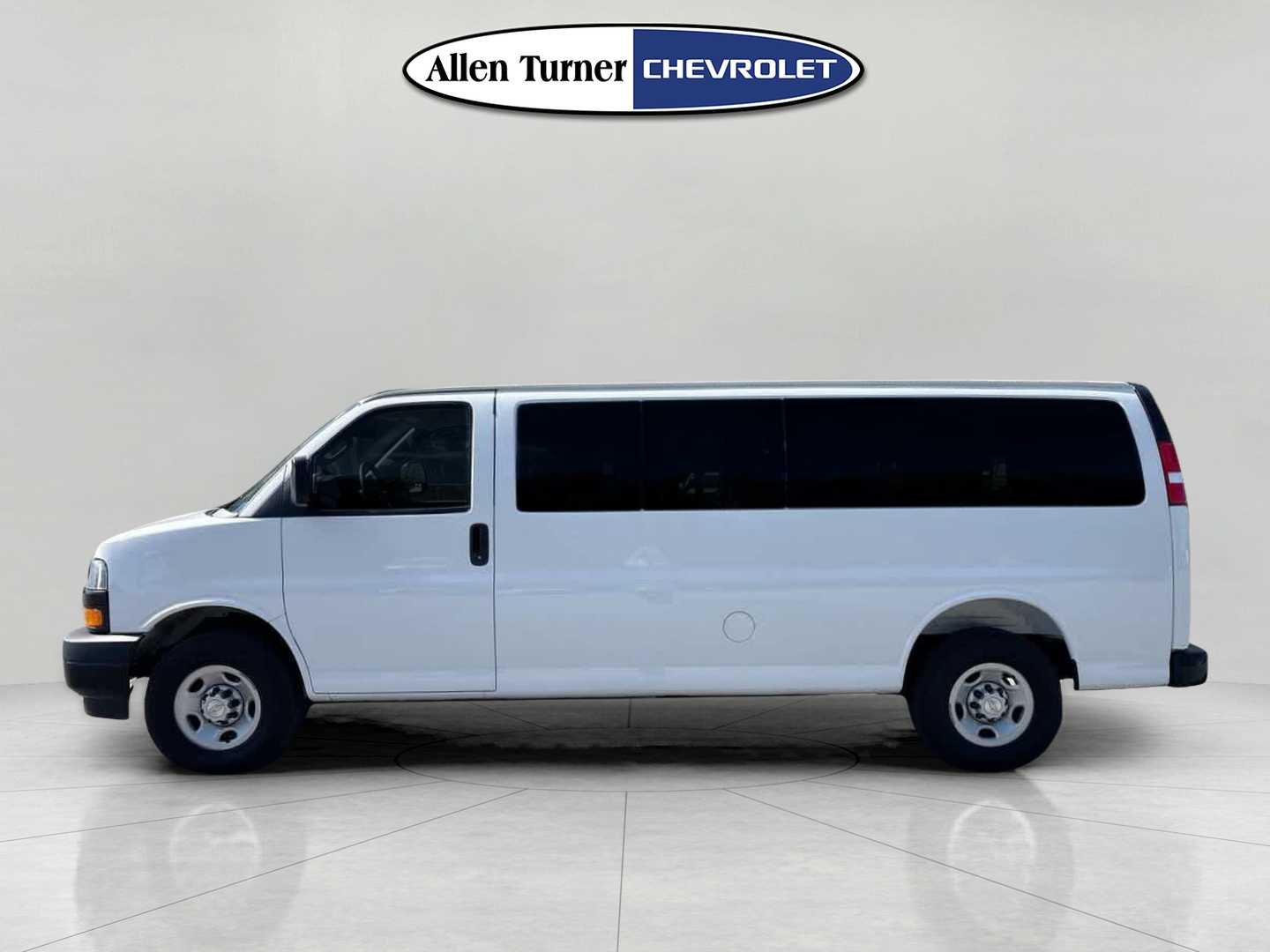 2025 Chevrolet Express Passenger LS - Photo 6