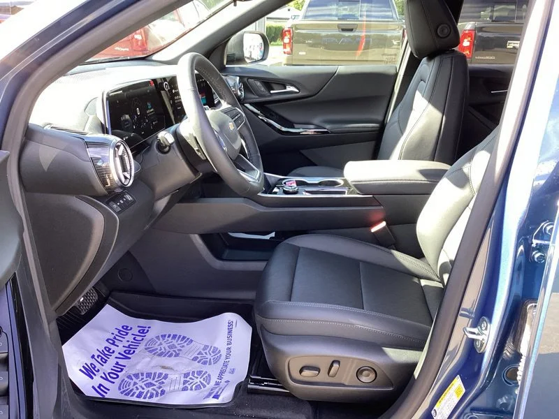 2027 Chevrolet Equinox LT - Photo 25