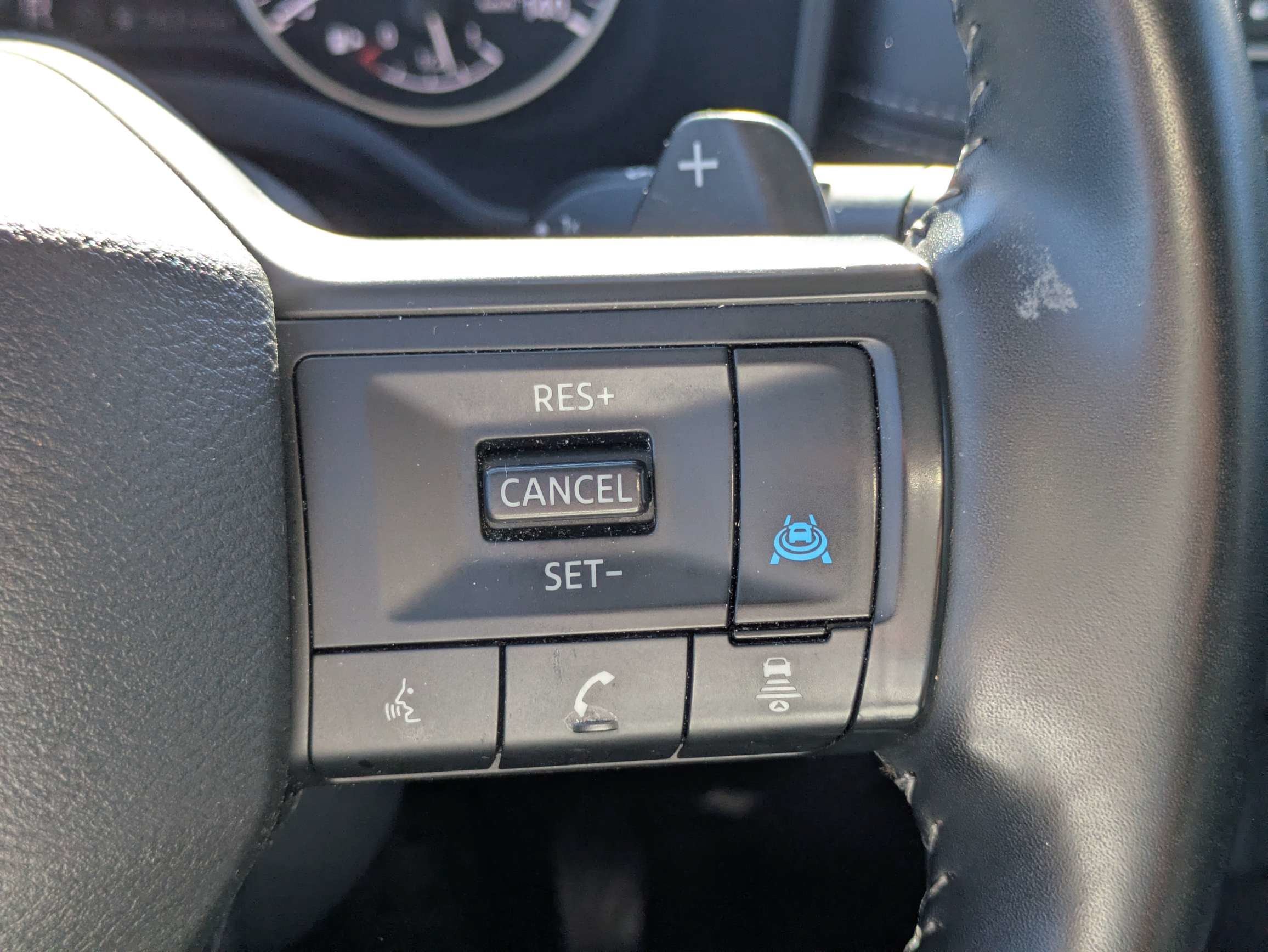 Used 2025  Nissan SV image 22