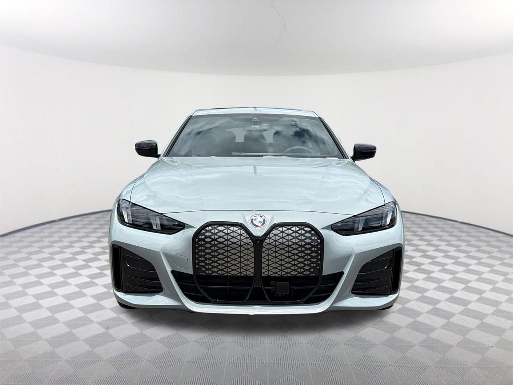 New 2026 Brooklyn Grey Metallic BMW xDrive40 image 2