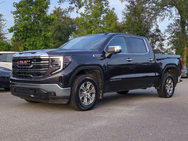 Used 2025 Silver GMC SLT image 2