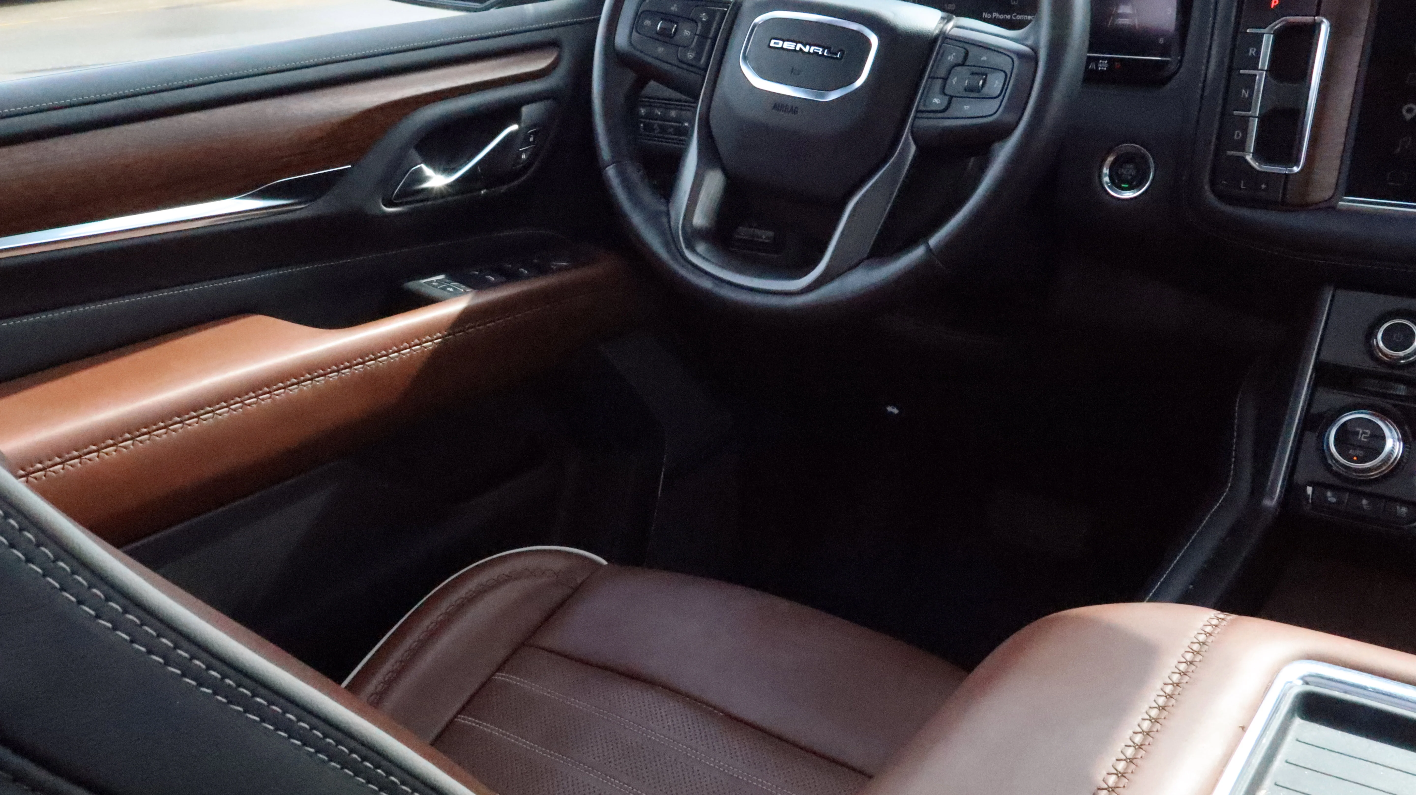 2023 GMC Yukon XL Denali Ultimate - Photo 10