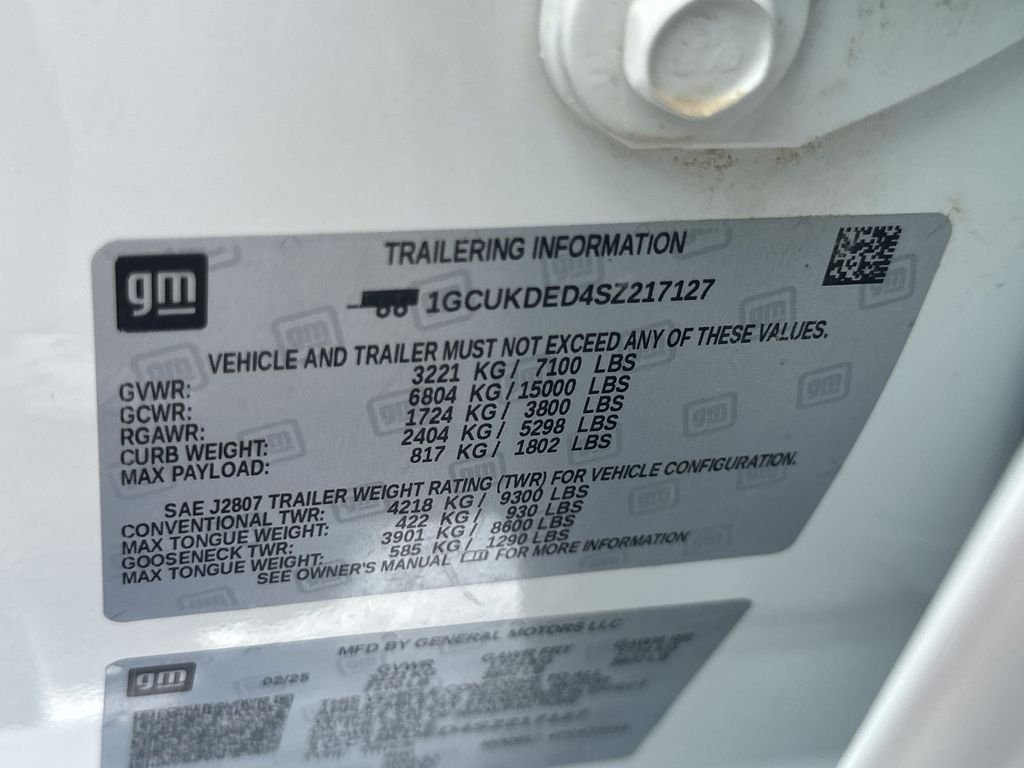 Used 2025 White Chevrolet LT image 26