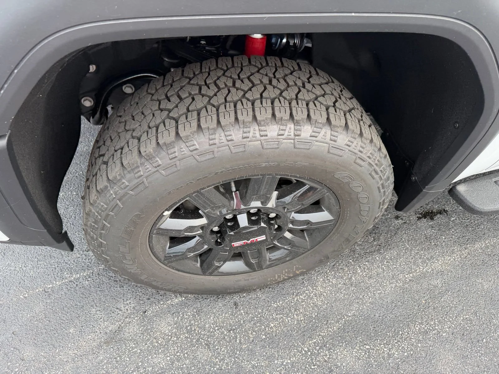 New 2026 Summit White GMC AT4 image 8