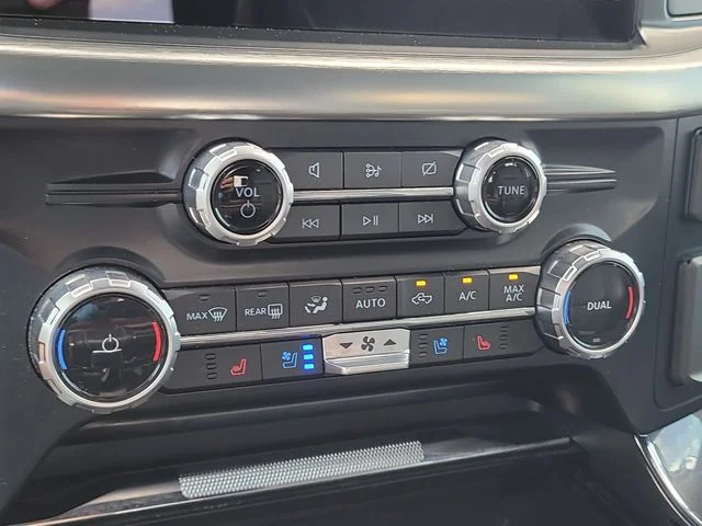 Used 2023 White Ford Lariat image 24