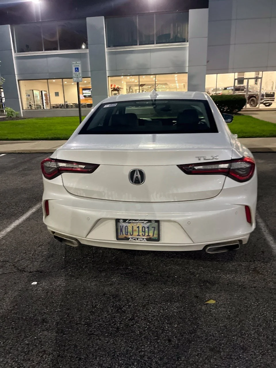 Used 2022 White Acura Technology Package image 3