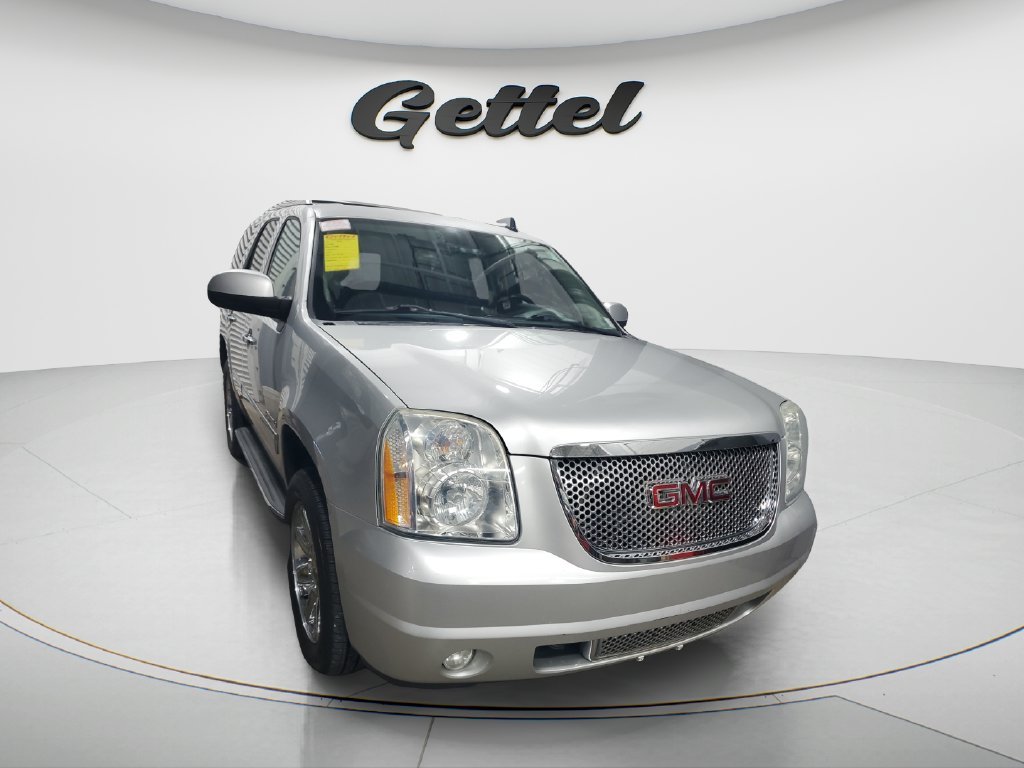 Used 2014 Silver GMC Denali image 3