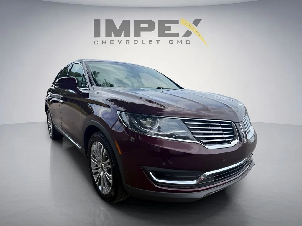Used 2018 Red Lincoln Reserve image 7