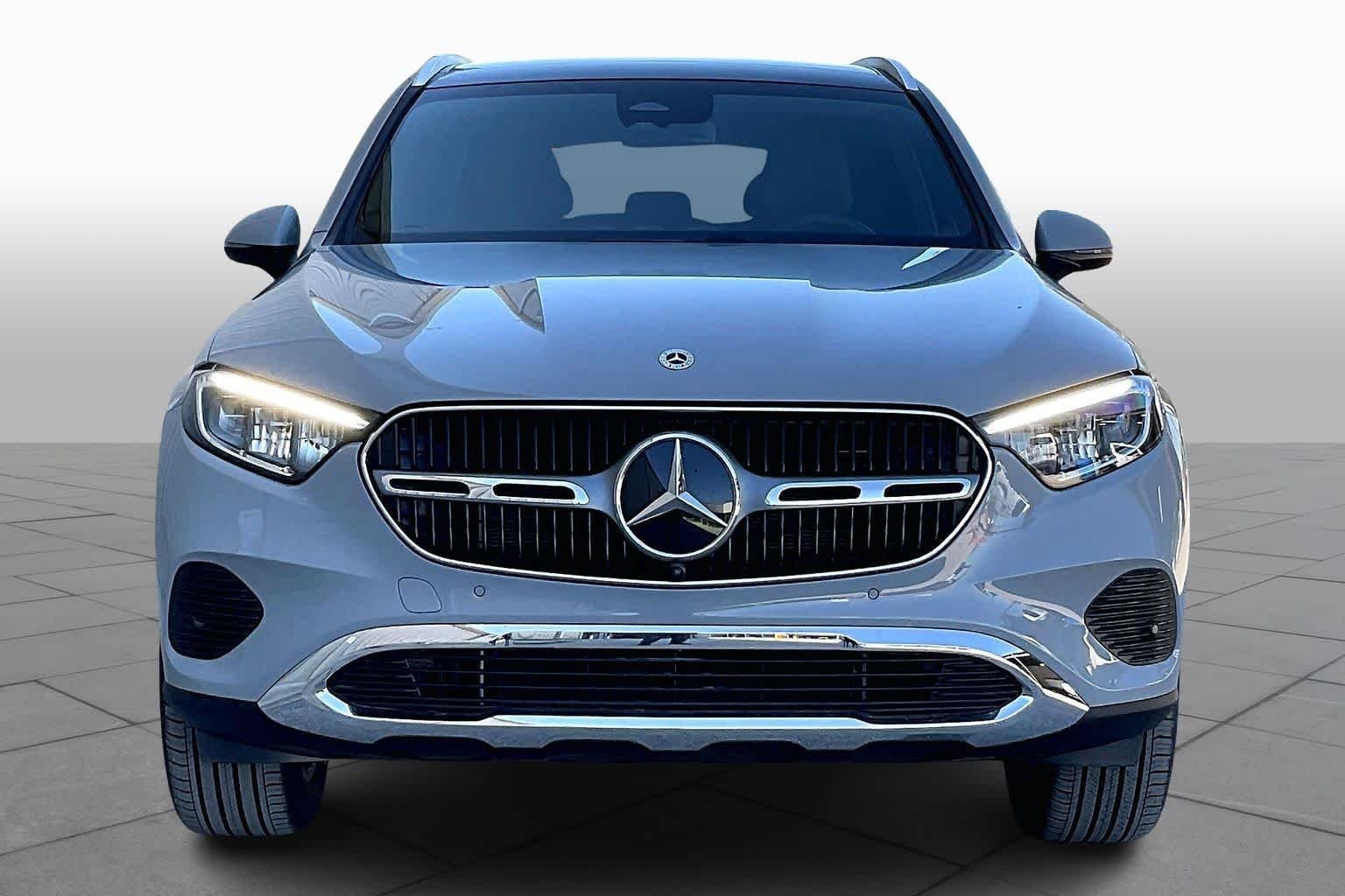 New 2026 MANUFAKTUR Alpine Grey Mercedes-Benz GLC 300 image 2