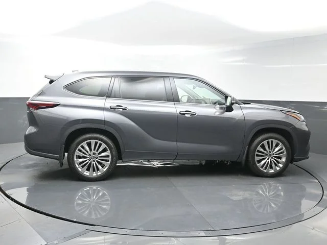 Used 2024 Gray Toyota Platinum image 8