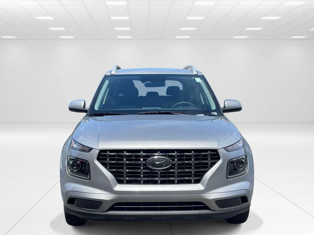 New 2026 Silver Hyundai SEL image 2