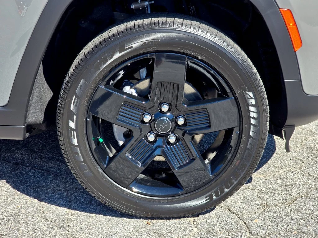 New 2027 Gray Jeep Laredo X image 14