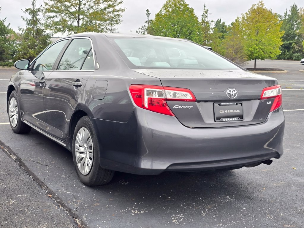 Used 2014 Gray Toyota LE image 5