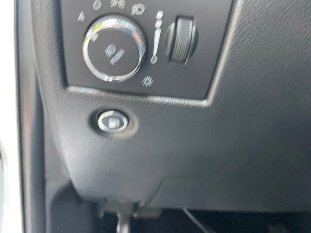 Used 2021 Bright White Clearcoat Jeep Limited image 9