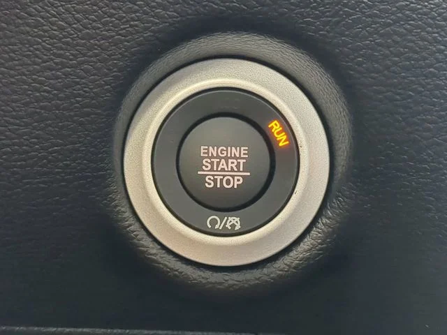 2026 Chrysler Voyager LX - Photo 35