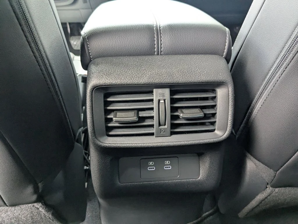 2025 Nissan Murano SL - Photo 15
