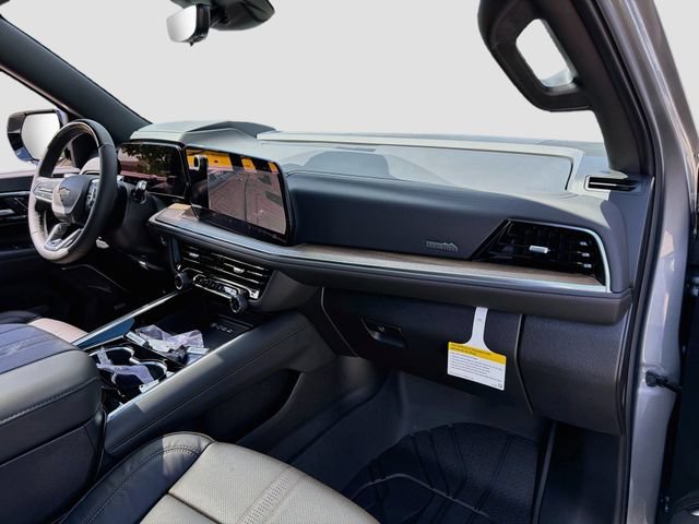 2026 Chevrolet Suburban High Country - Photo 33