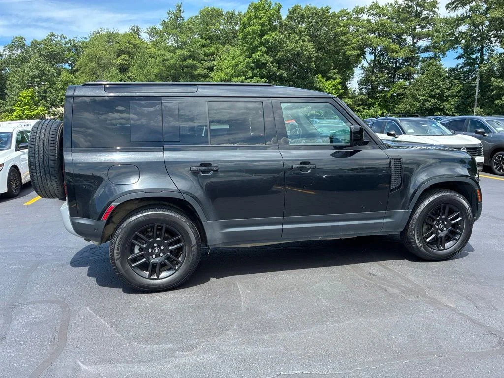 Used 2025 Black Land Rover S image 8