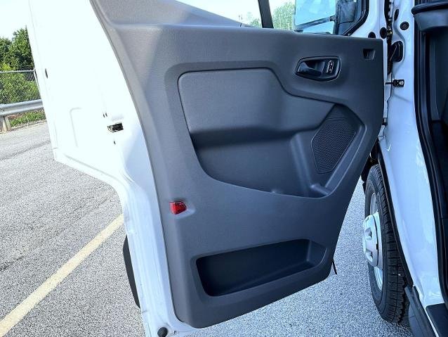 New 2026 Oxford White Ford XL Cargo image 33