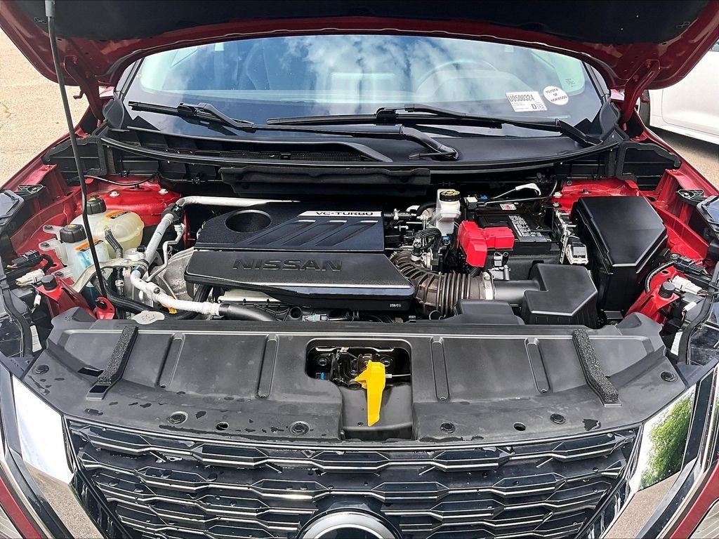 Used 2023 Red Nissan SV image 28