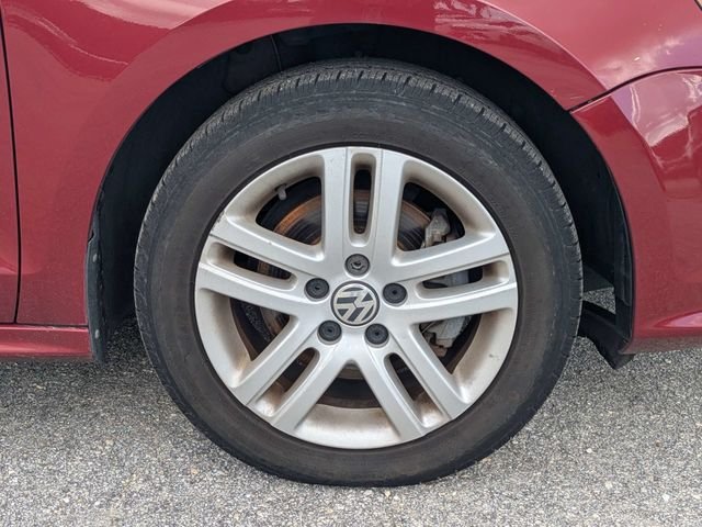 Used 2017 Red Volkswagen 1.4T S image 11
