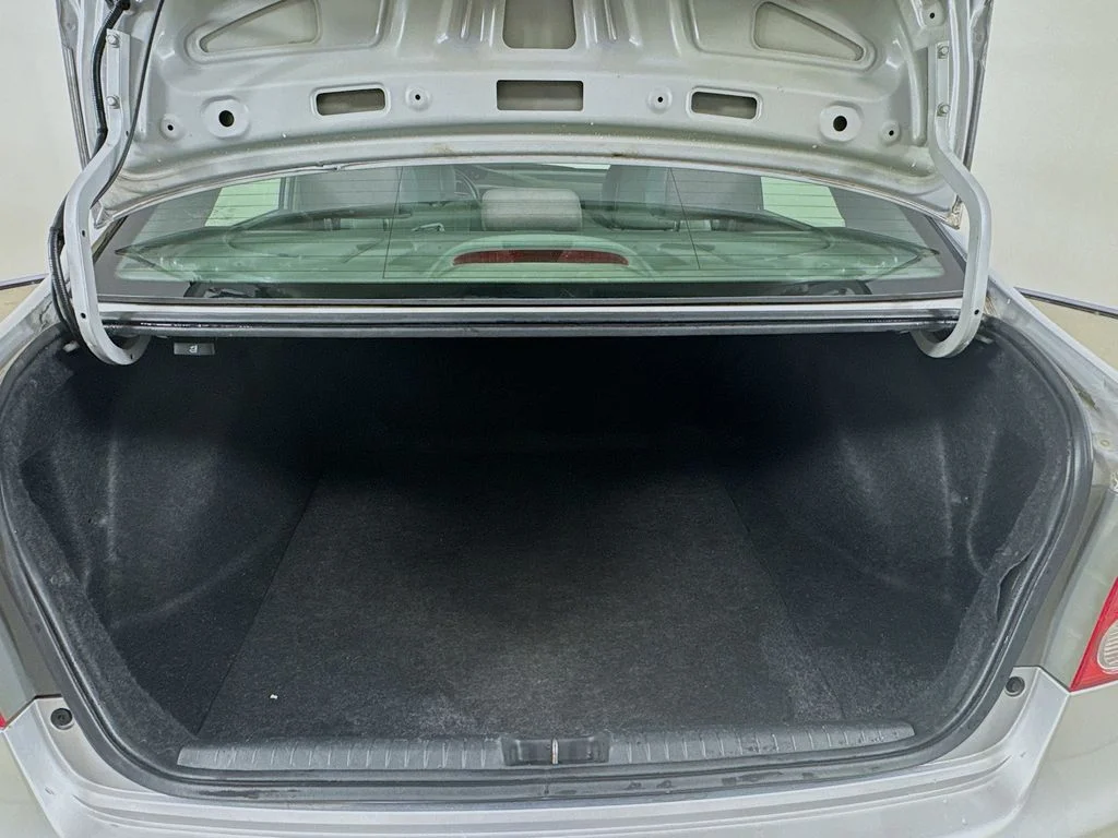 Used 2008 Silver Honda LX image 28