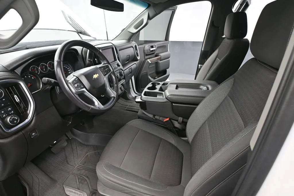 Used 2022  Chevrolet LT image 26