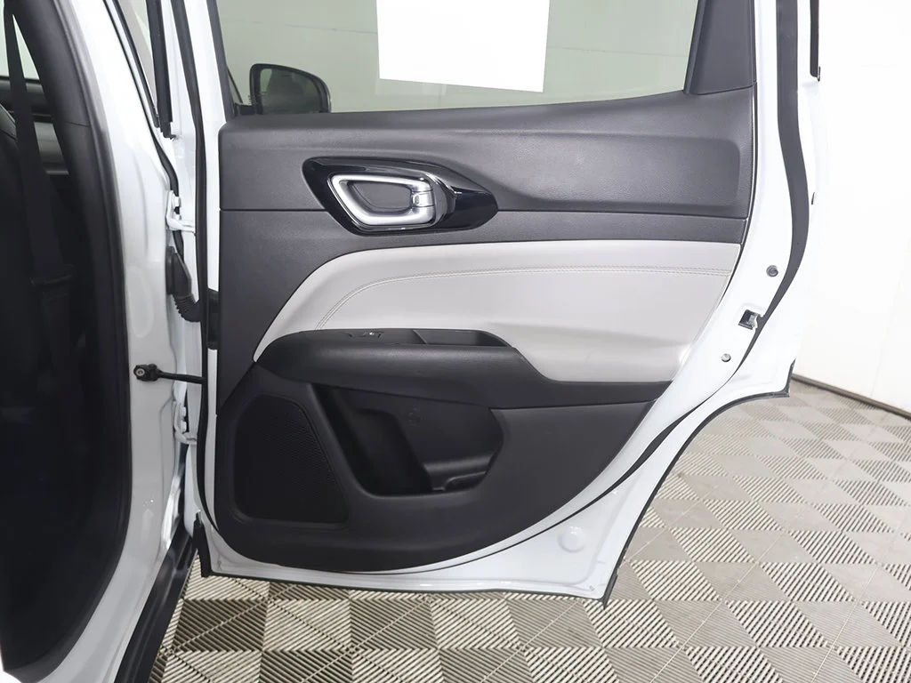 Used 2026 White Jeep Limited image 27