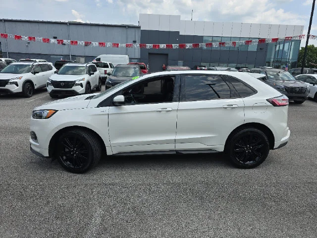 Used 2022 White Metallic Ford ST Line image 3