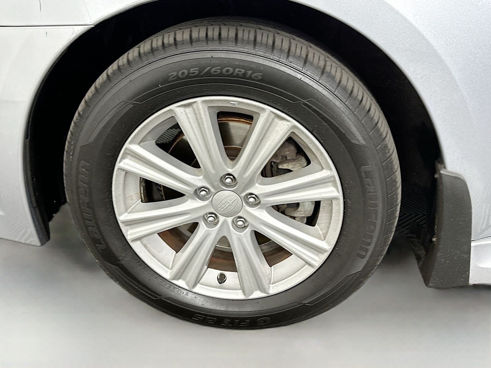 Used 2012 Ice Silver Metallic Subaru 2.5i image 27