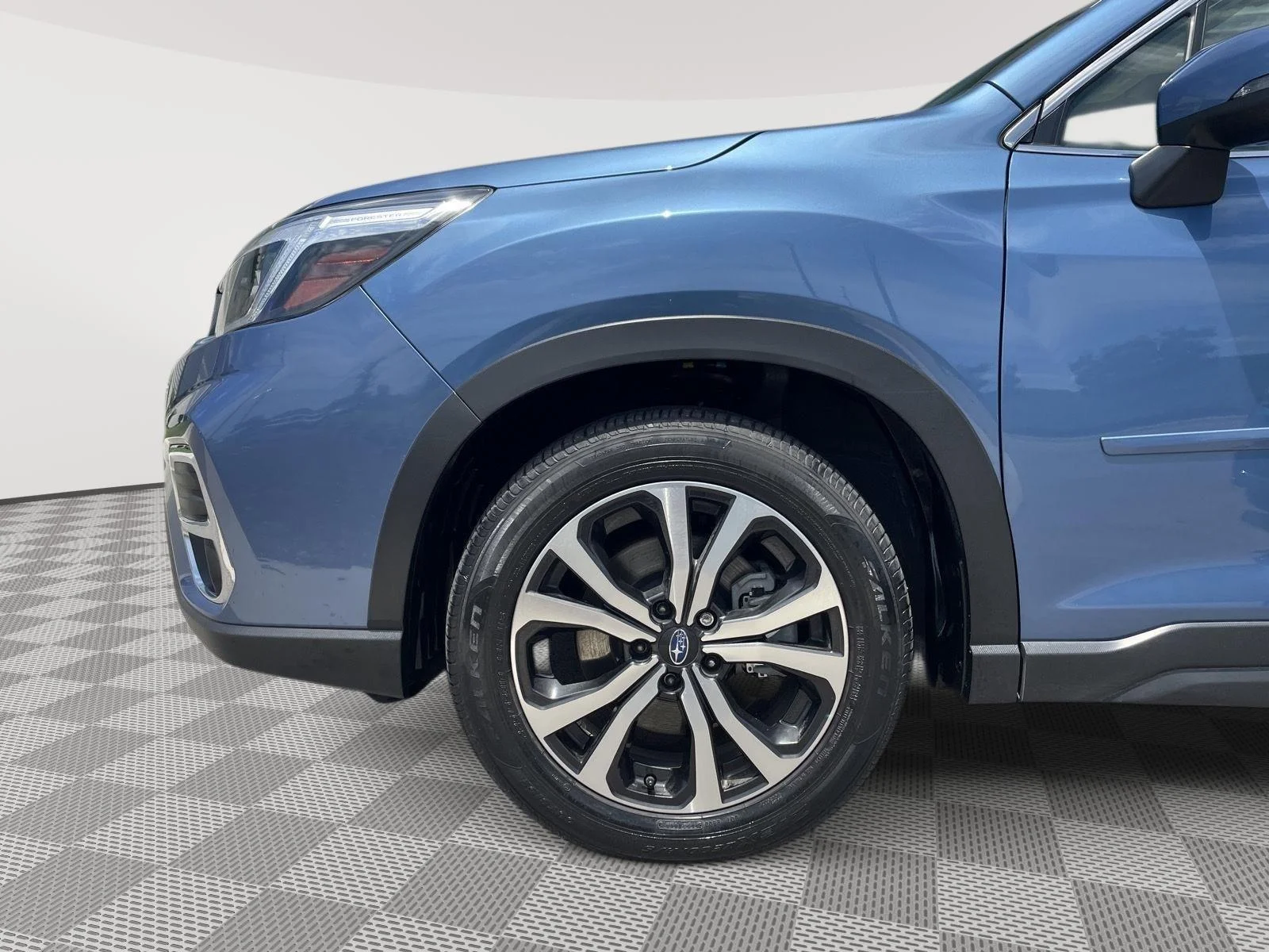 Used 2020 Horizon Blue Pearl Subaru Limited image 11