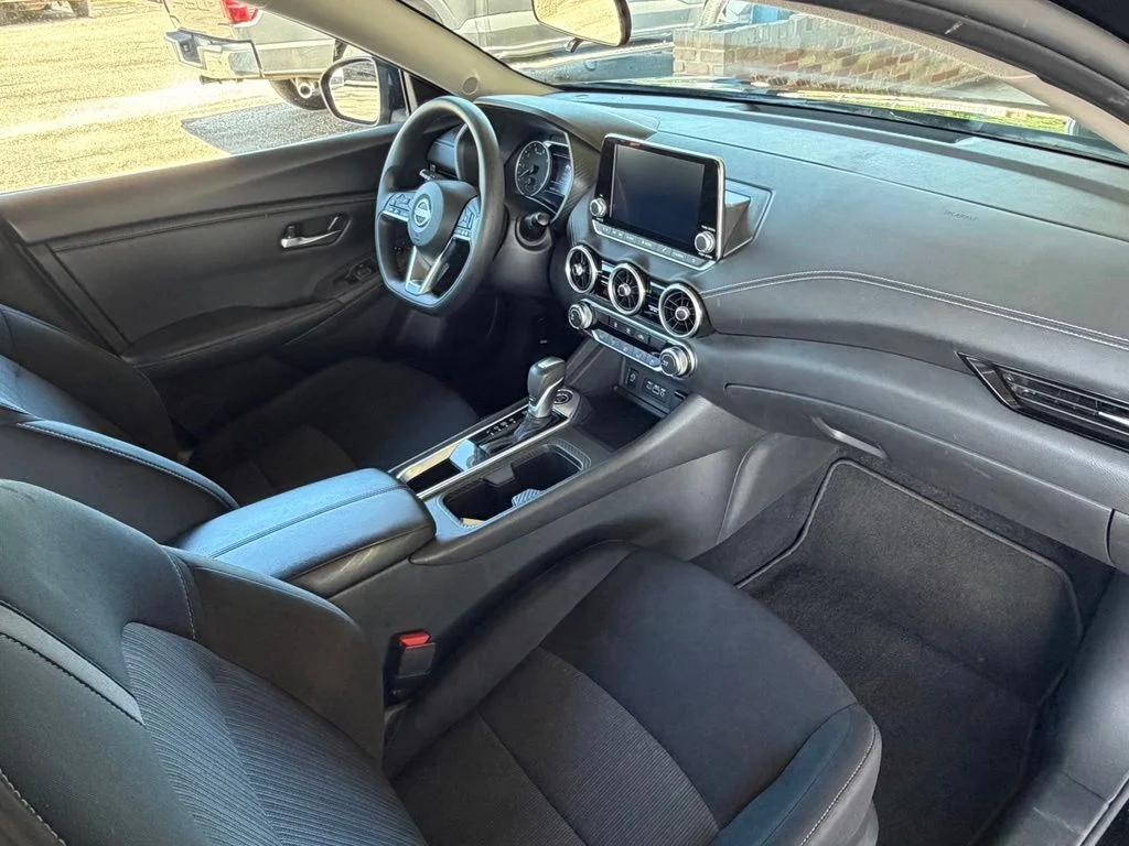 Used 2025 Super Black Nissan SV image 7