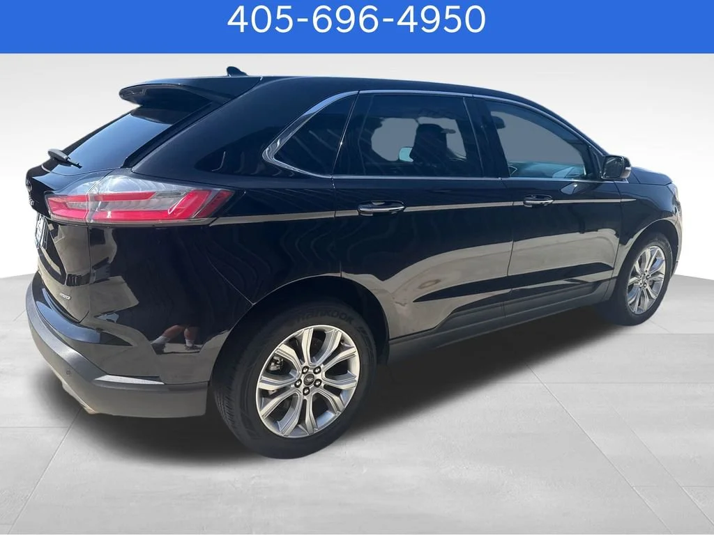 Pre-Owned 2024 Ford Edge Titanium